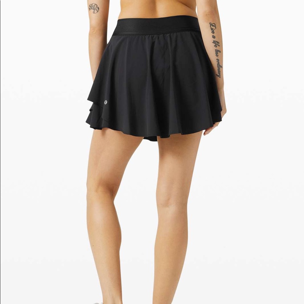 !! SOLD !! Lululemon Court Rival HR skirt